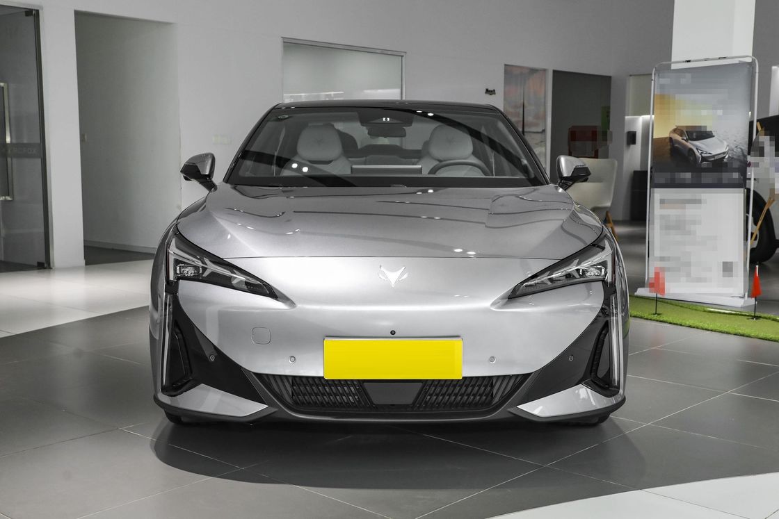 2024 Yeni Enerji Araçları ARCFOX Alpha S5 Sedan 708km Uzun Menzilli Ev Arabaları